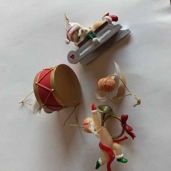 Set of 4 "Santa's Little Angels" Christmas Ornaments. - Picture 6 of 6